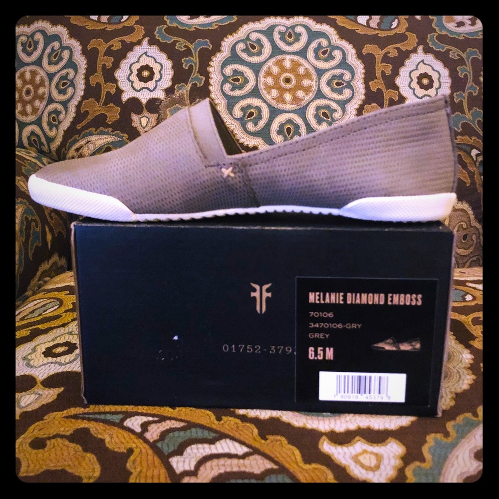 Frye Melanie Diamond Emboss Slip-Ons BNIB